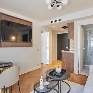 https://apartle-marais-centre-dealbert-thomas.fr-paris.fr